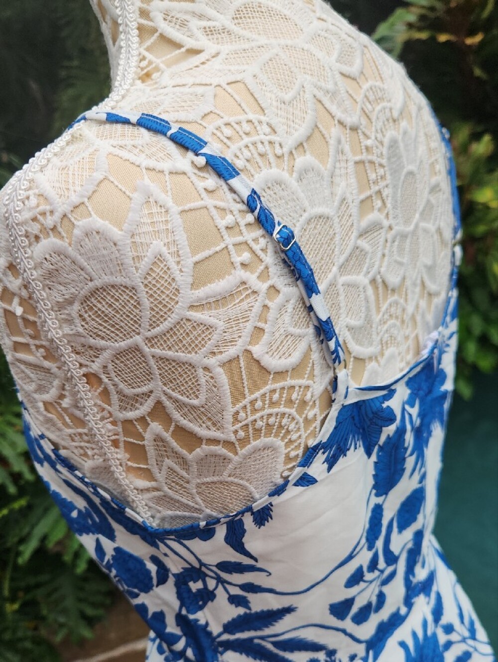Stunning Blue and White Floral Sundress. Go To Summer Dress! - Picture 4 of 7